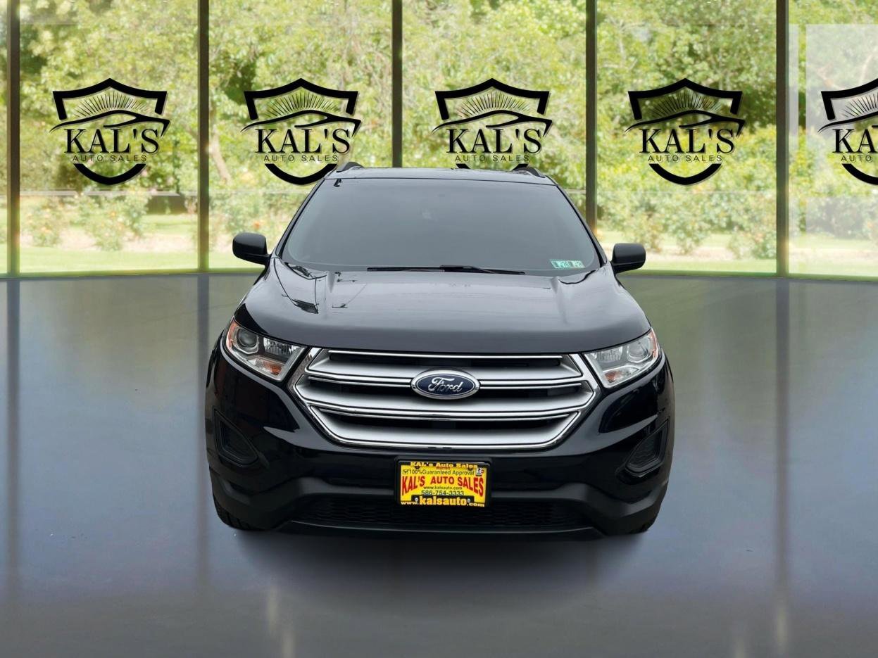 Used 2018 Ford Edge SE image 2