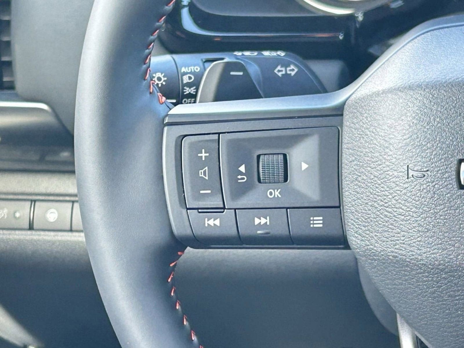 New 2026 Nissan Pathfinder Rock Creek w/ Rock Creek Premium Package AWD/4WD image 27