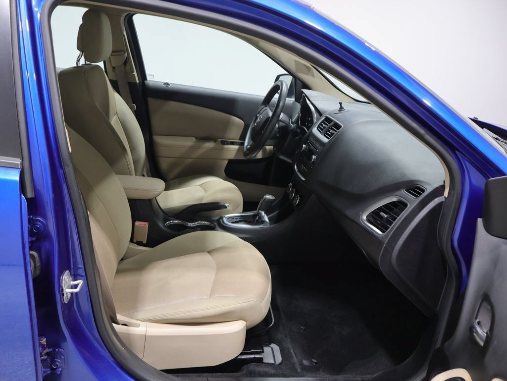 Used 2014 Dodge Avenger SE FWD image 21