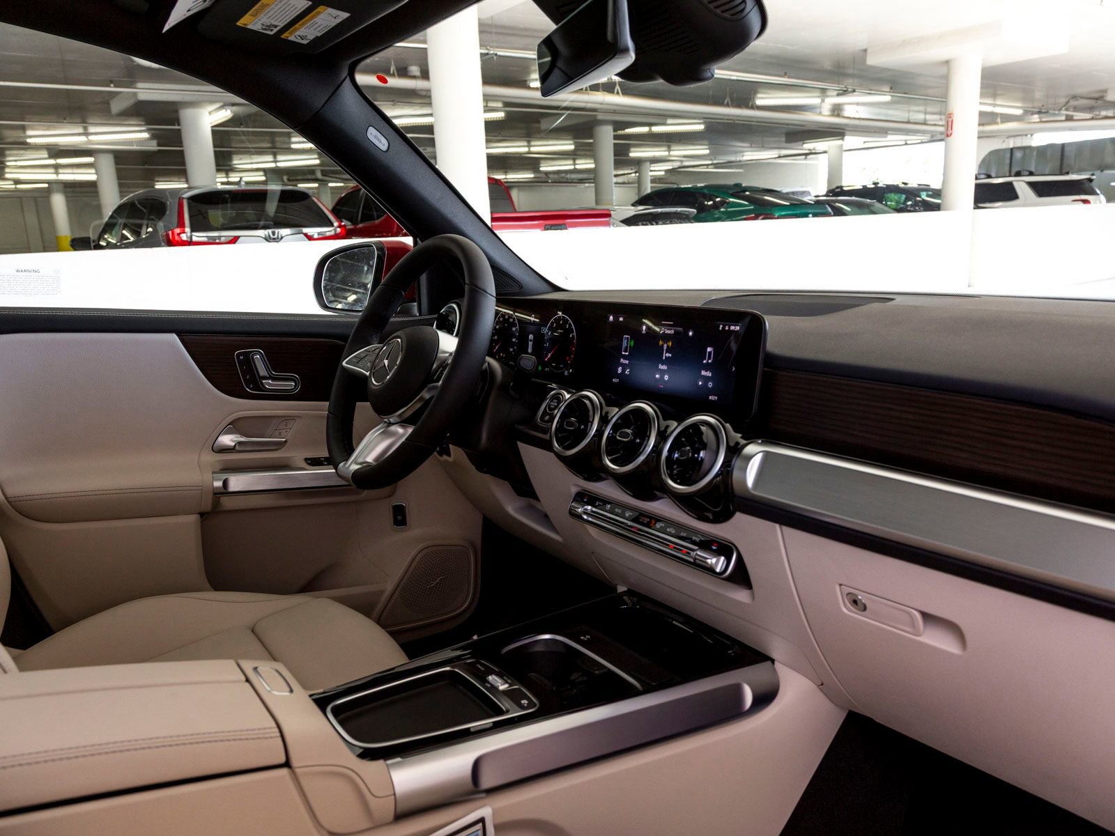 Used 2026 Mercedes-Benz GLB 250 image 29