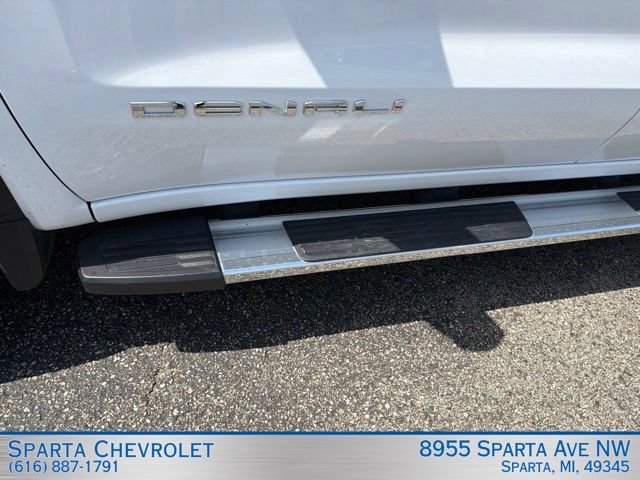 Used 2024 GMC Sierra 1500 Denali AWD/4WD image 12