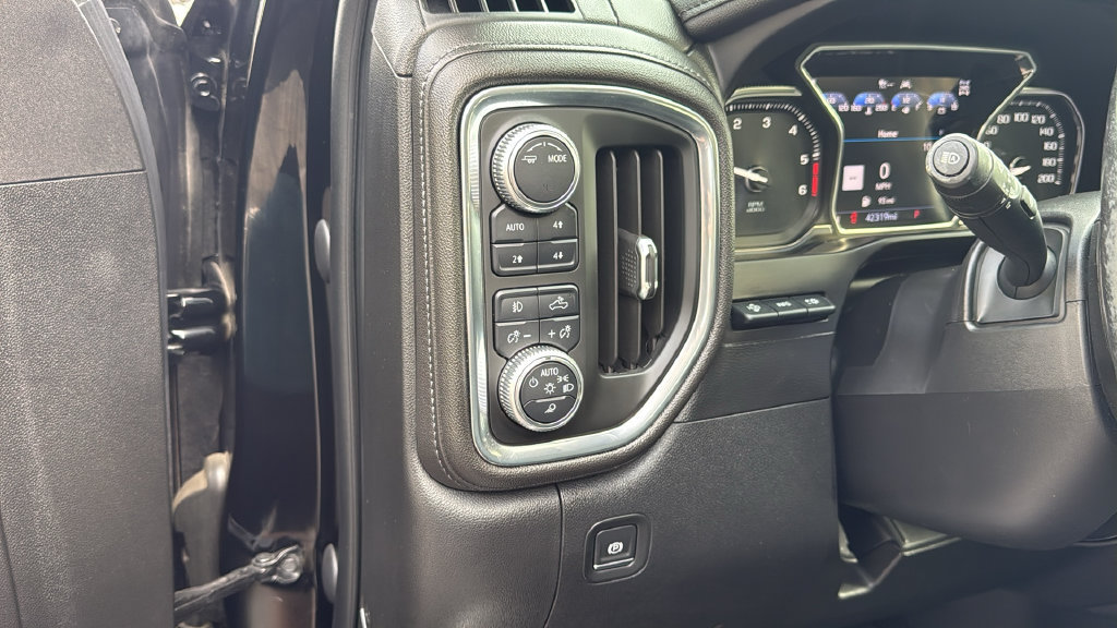 Used 2020 GMC Sierra 1500 Denali w/ Denali Ultimate Package AWD/4WD image 11
