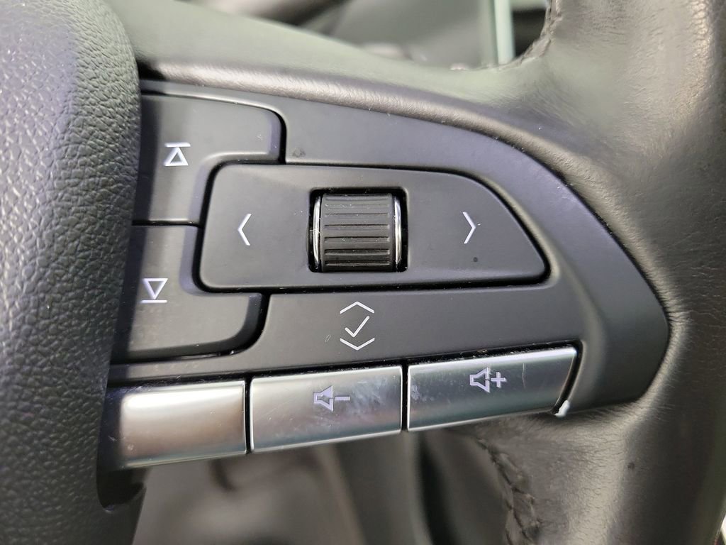Used 2021 Cadillac XT4 Luxury w/ Cold Weather Package FWD image 23