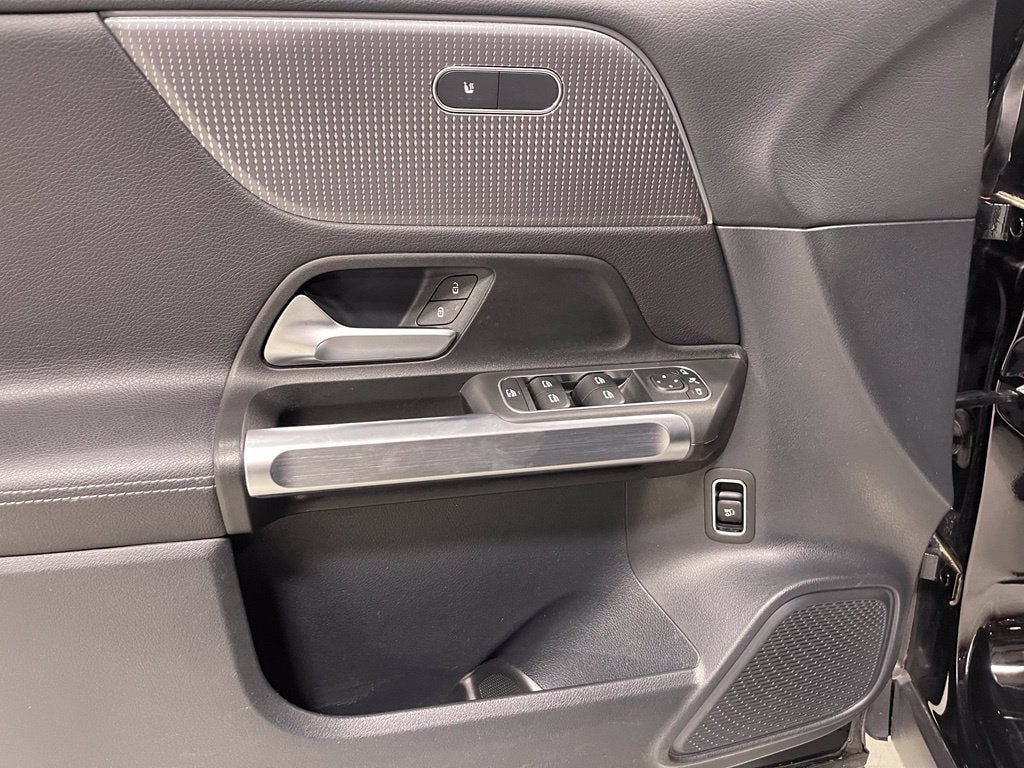 Certified 2022 Mercedes-Benz GLB 250 4MATIC image 18