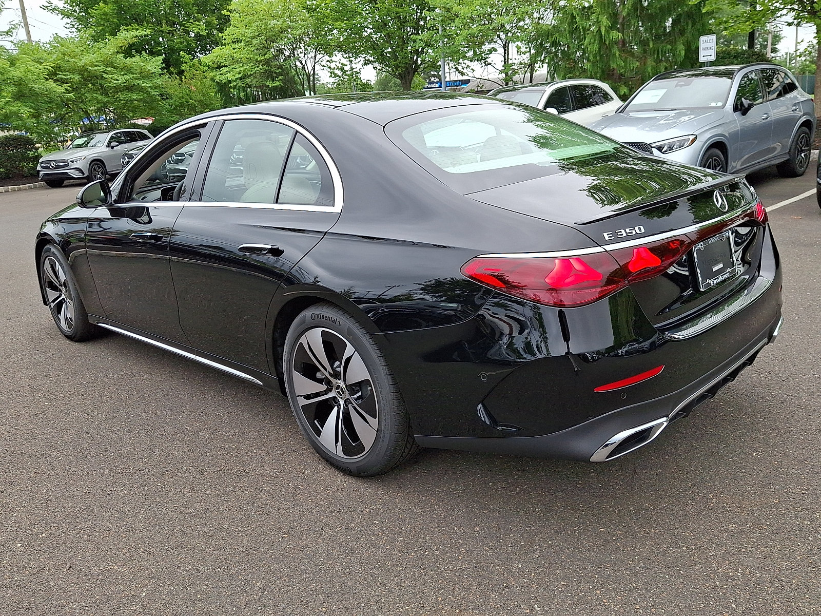 New 2026 Mercedes-Benz E 350 4MATIC Sedan image 4
