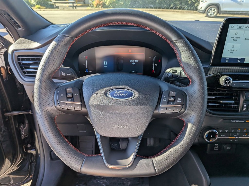 Used 2025 Ford Escape ST-Line image 24
