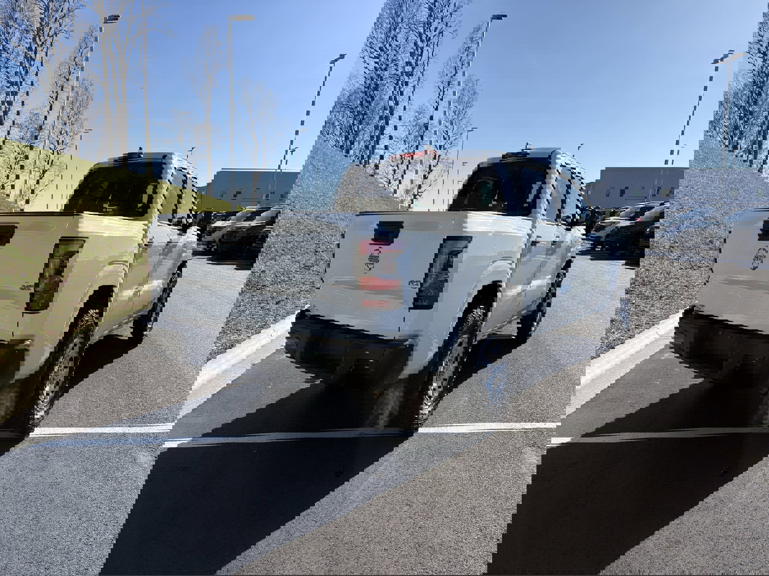 Used 2022 Nissan Frontier S w/ Technology Package image 9