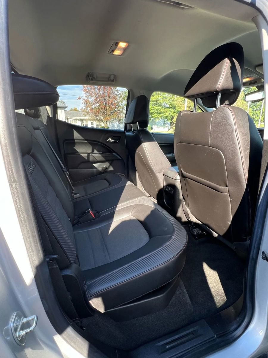 Used 2017 GMC Canyon SLE w/ All Terrain Package image 11