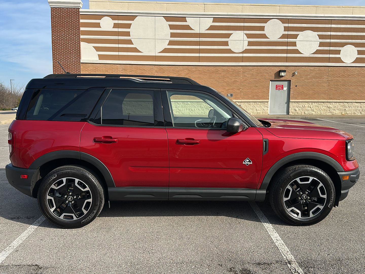 Used 2021 Ford Bronco Sport Outer Banks image 6