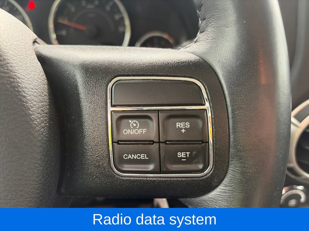 Used 2017 Jeep Wrangler Unlimited Sahara w/ Connectivity Group AWD/4WD image 13