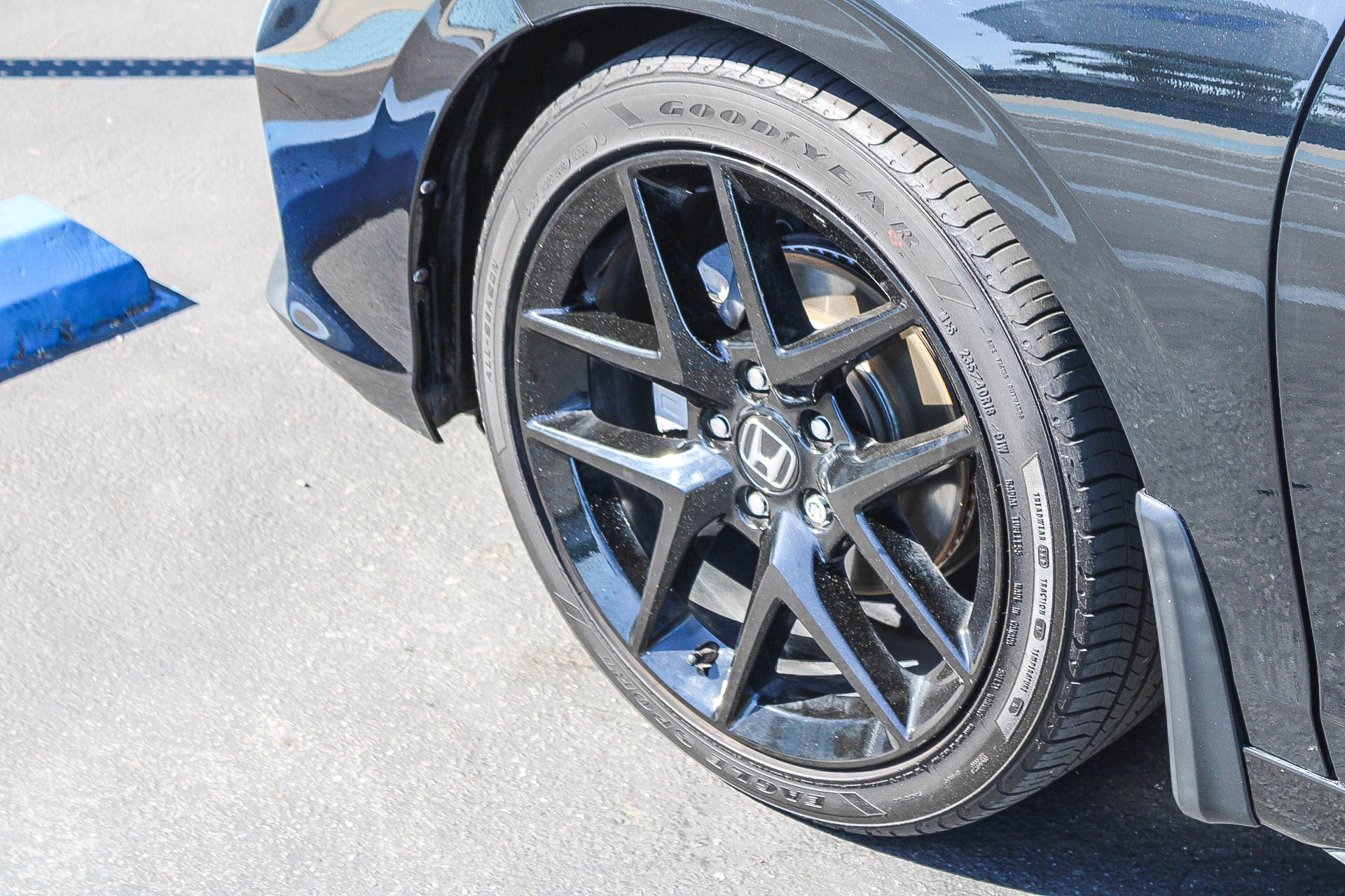 Certified 2025 Honda Civic Sport image 13