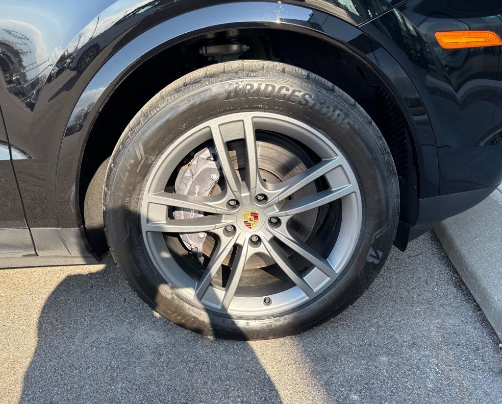 Certified 2024 Porsche Cayenne image 39