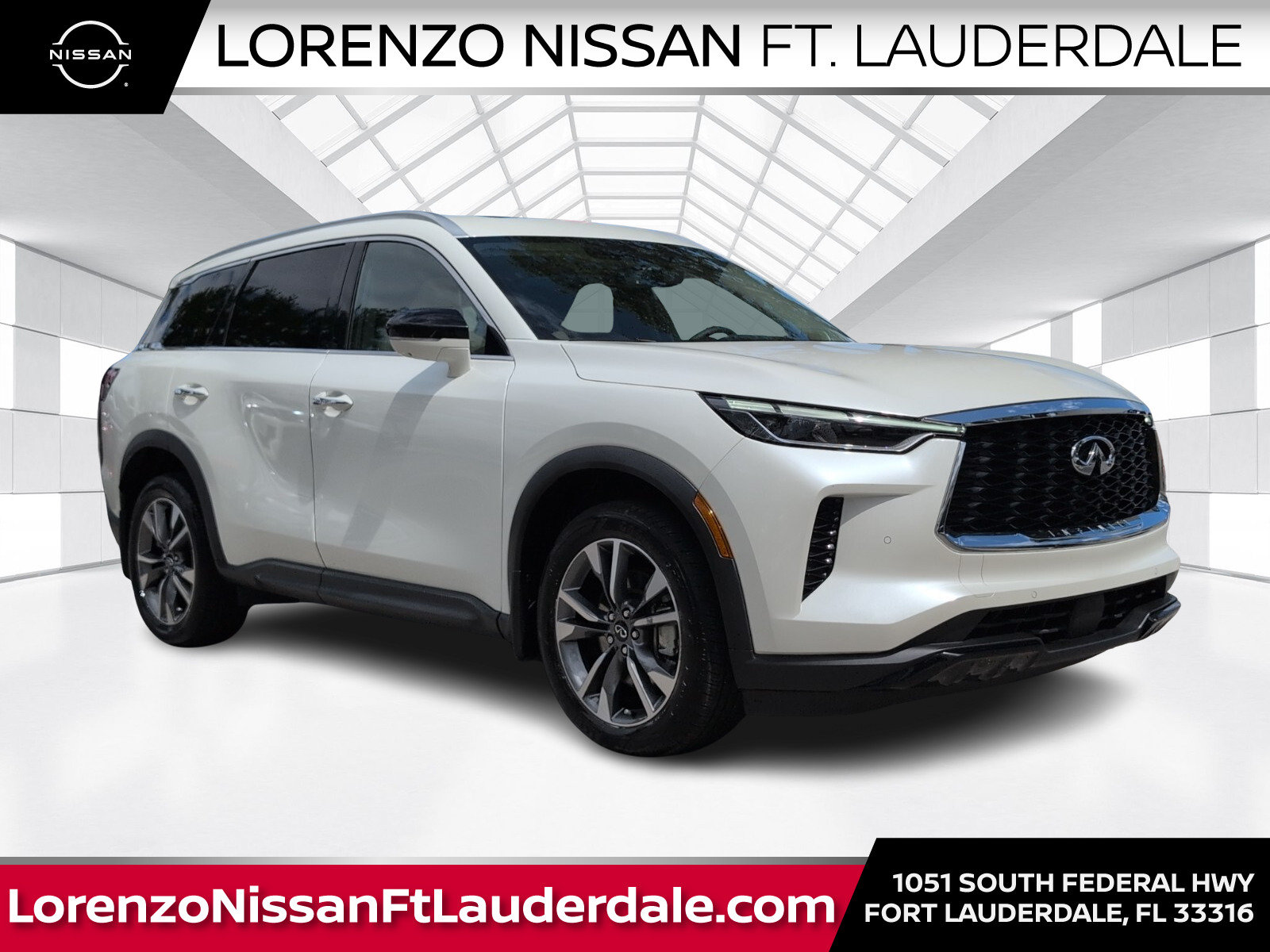 Used 2023 INFINITI QX60 Luxe w/ Performance Audio Package FWD image 1