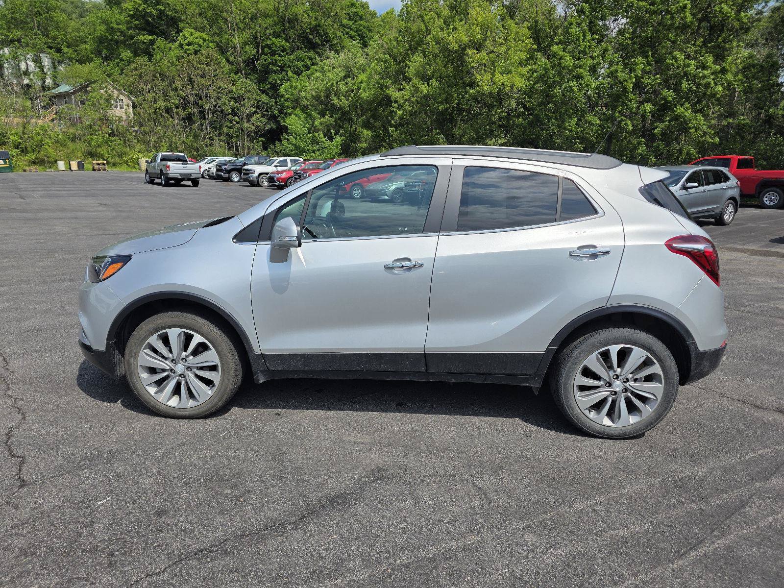 Used 2019 Buick Encore Preferred AWD/4WD image 4