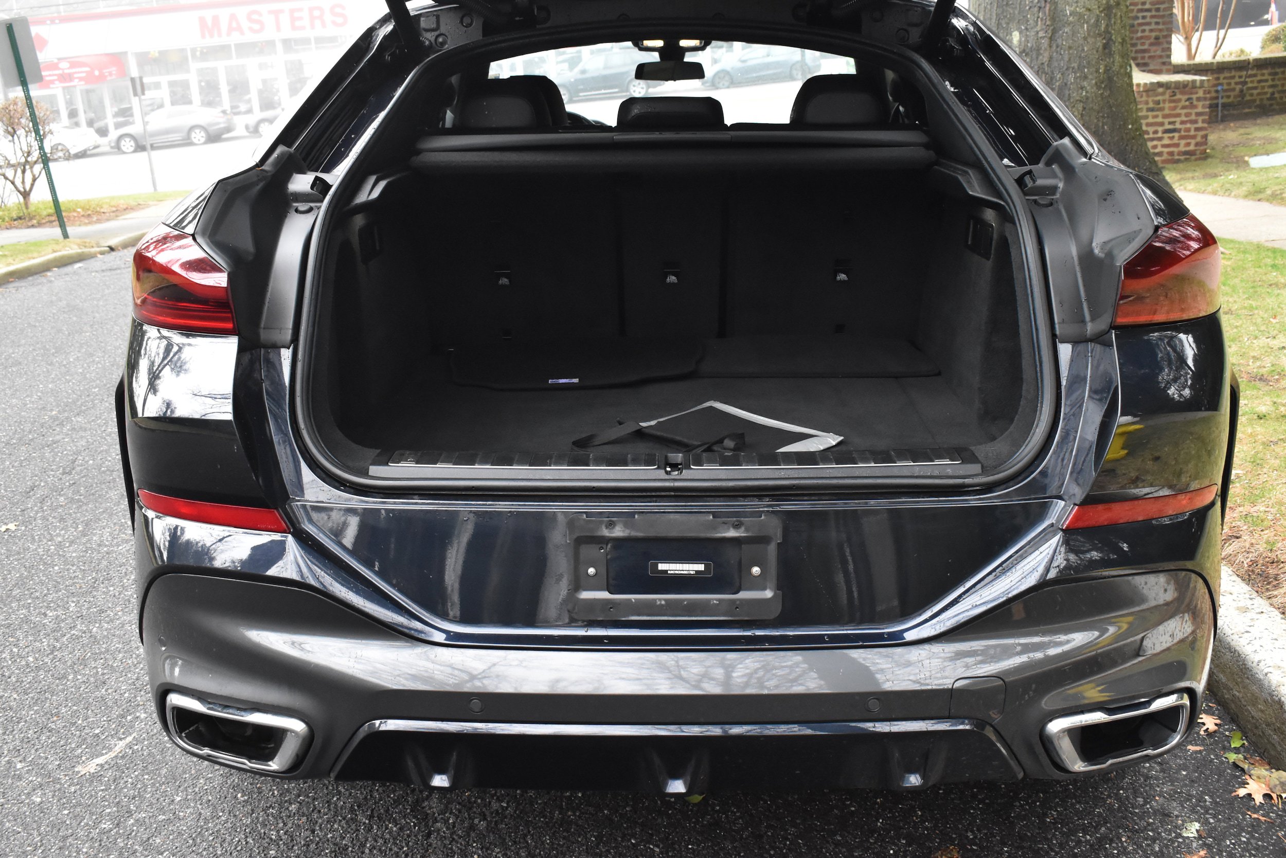 Used 2021 BMW X6 xDrive40i w/ M Sport Package image 18
