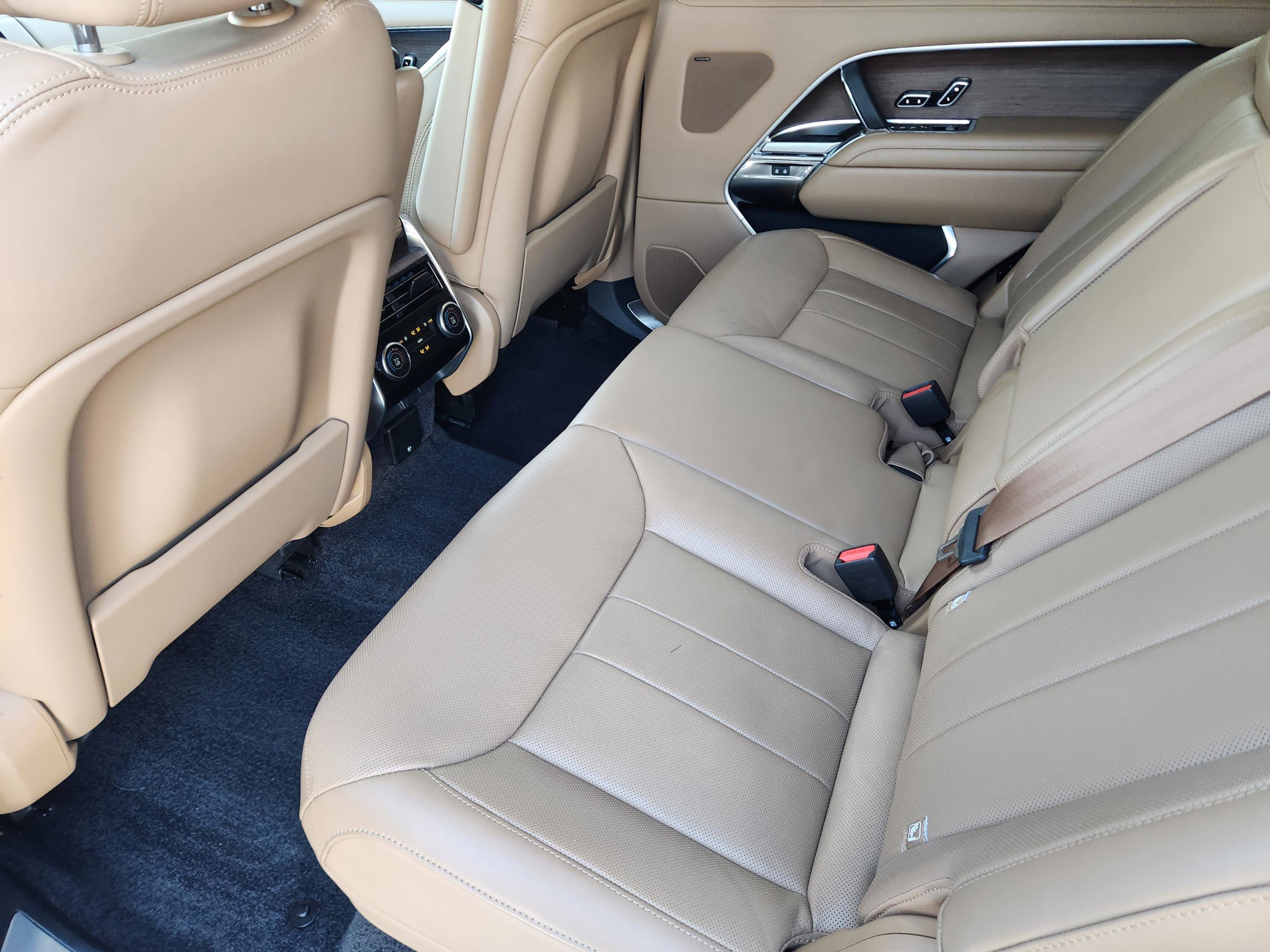 Certified 2023 Land Rover Range Rover Long Wheelbase SE image 32