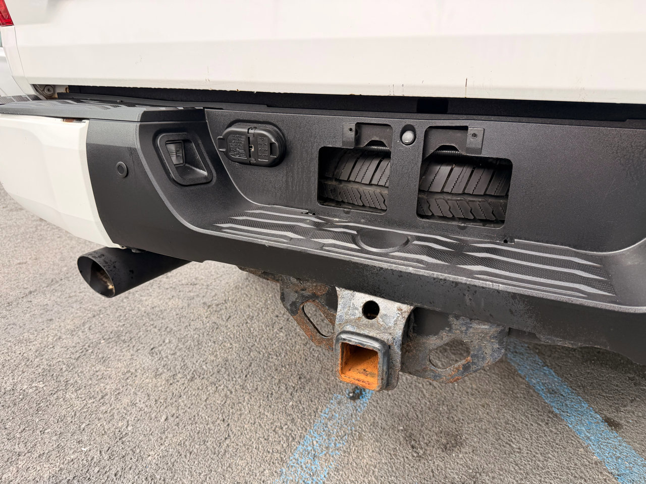 Used 2014 Toyota Tundra Platinum image 13