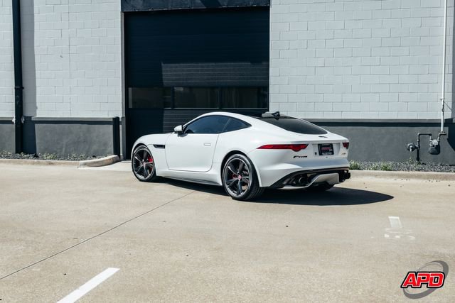 Used 2016 Jaguar F-TYPE R image 24