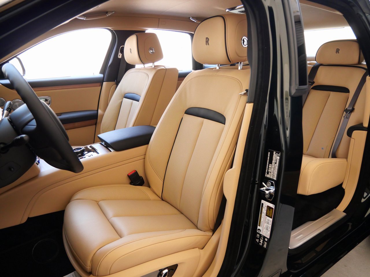 New 2025 Rolls-Royce Ghost image 26