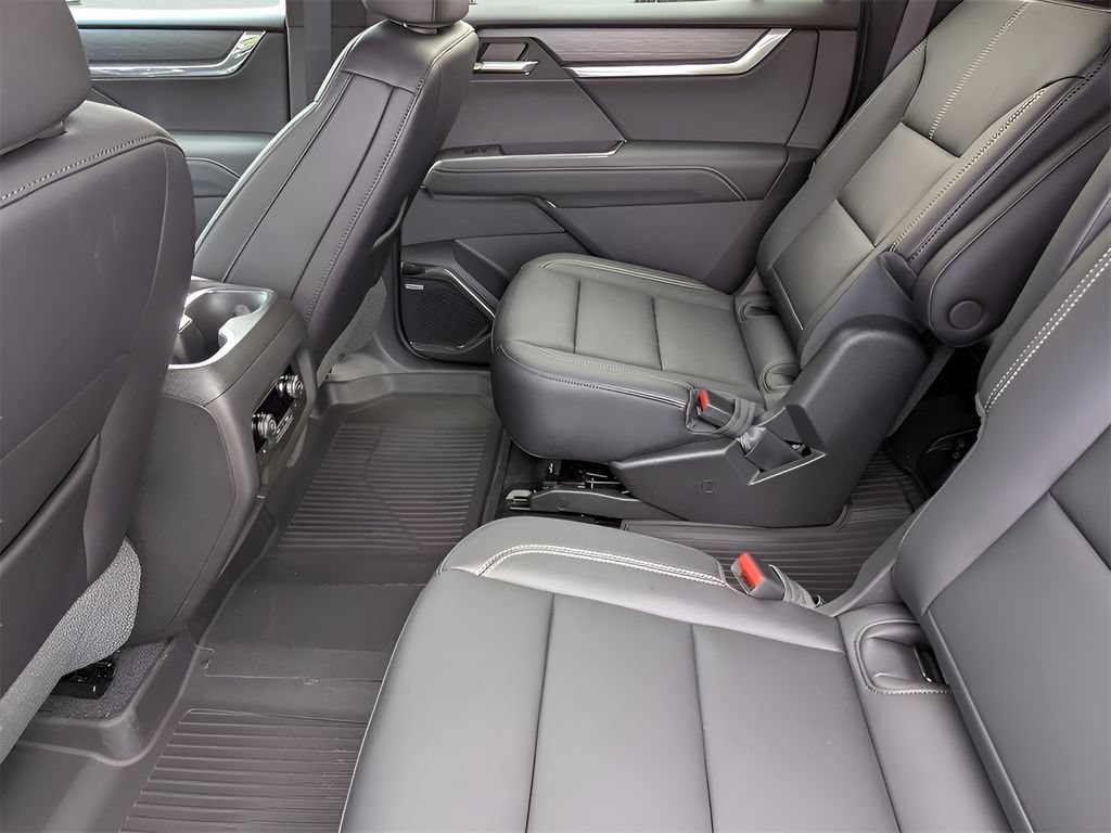 Used 2026 GMC Acadia Elevation w/ Black Edition FWD image 26