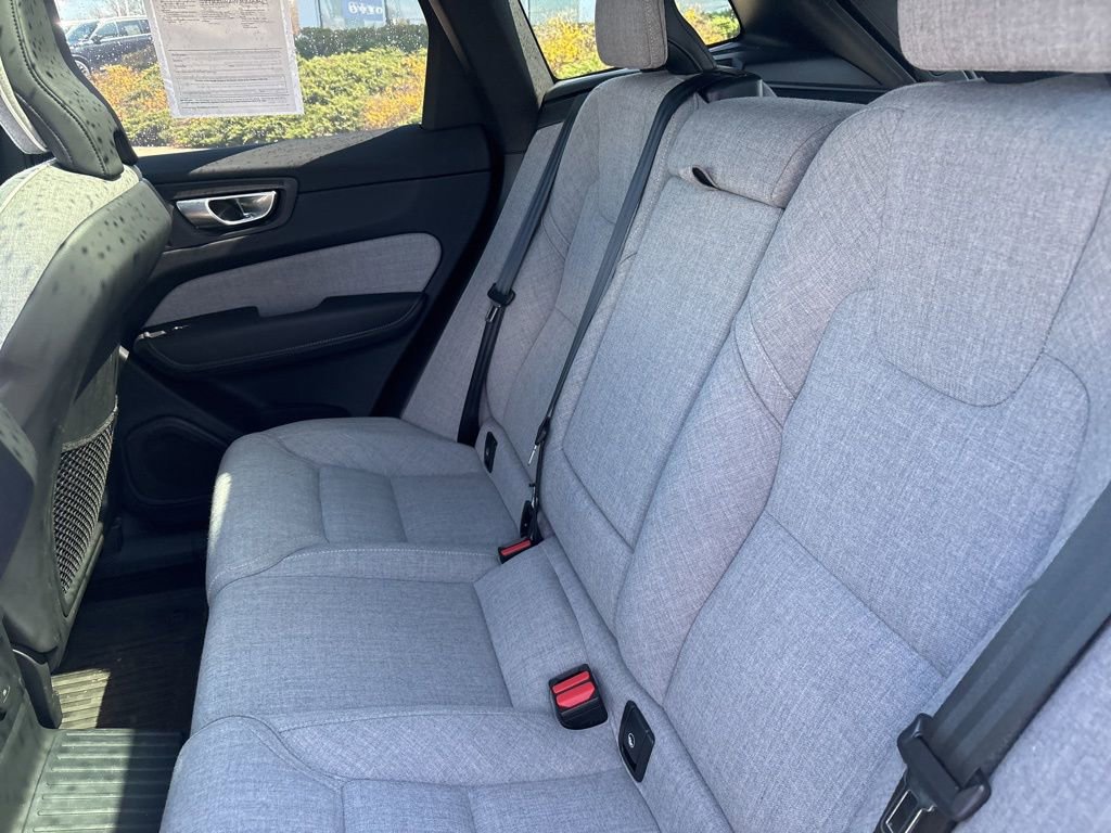 Used 2024 Volvo XC60 T8 Ultimate w/ Protection Package Premier image 31