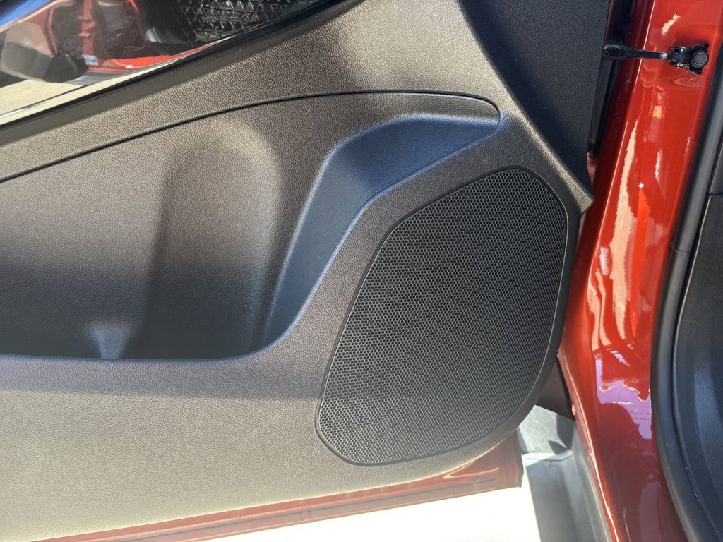 Certified 2024 Chevrolet Trax RS FWD image 29