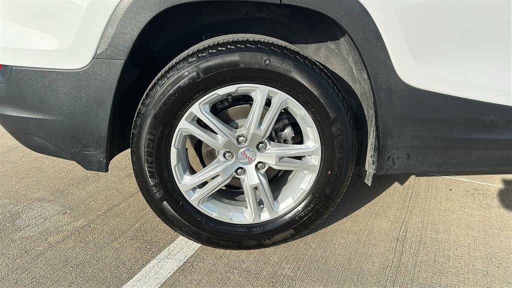Used 2024 GMC Terrain SLE FWD image 16