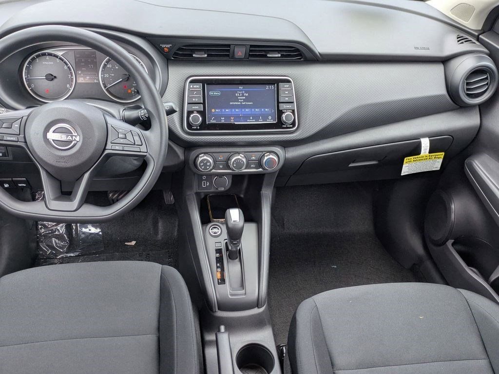 New 2025 Nissan Kicks Play S image 34