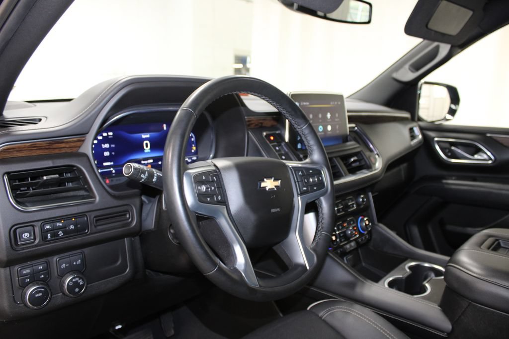 Used 2024 Chevrolet Suburban Premier AWD/4WD image 18