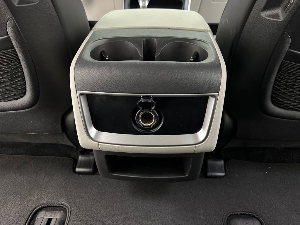 Used 2024 Kia Carnival LX image 25