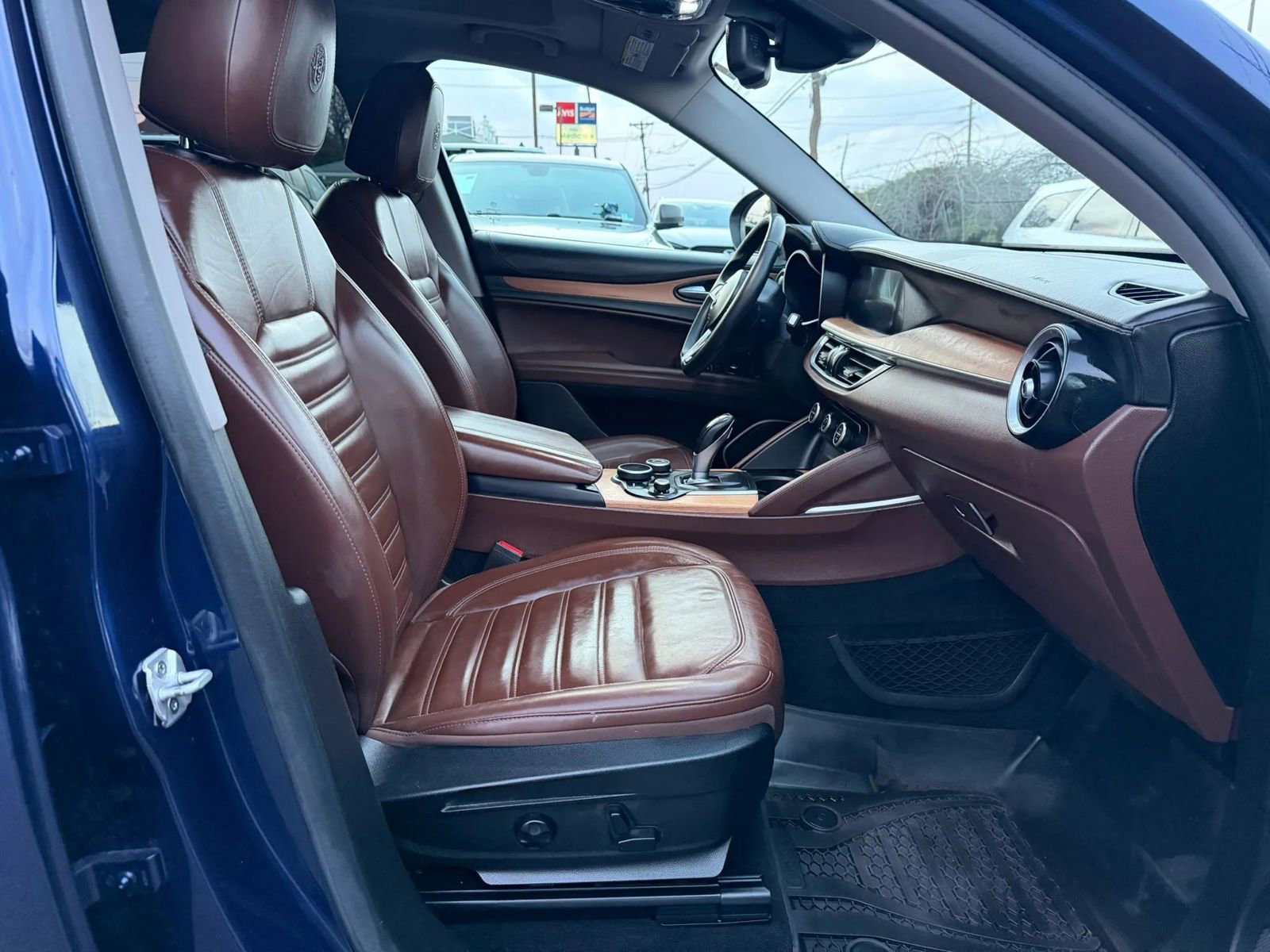 Used 2019 Alfa Romeo Stelvio Ti Lusso w/ Quick Order Package 22X Lusso image 26