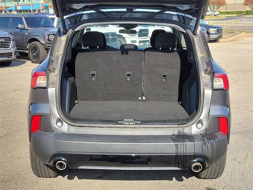 Used 2021 Ford Escape SE w/ SE Sport Appearance Package image 8