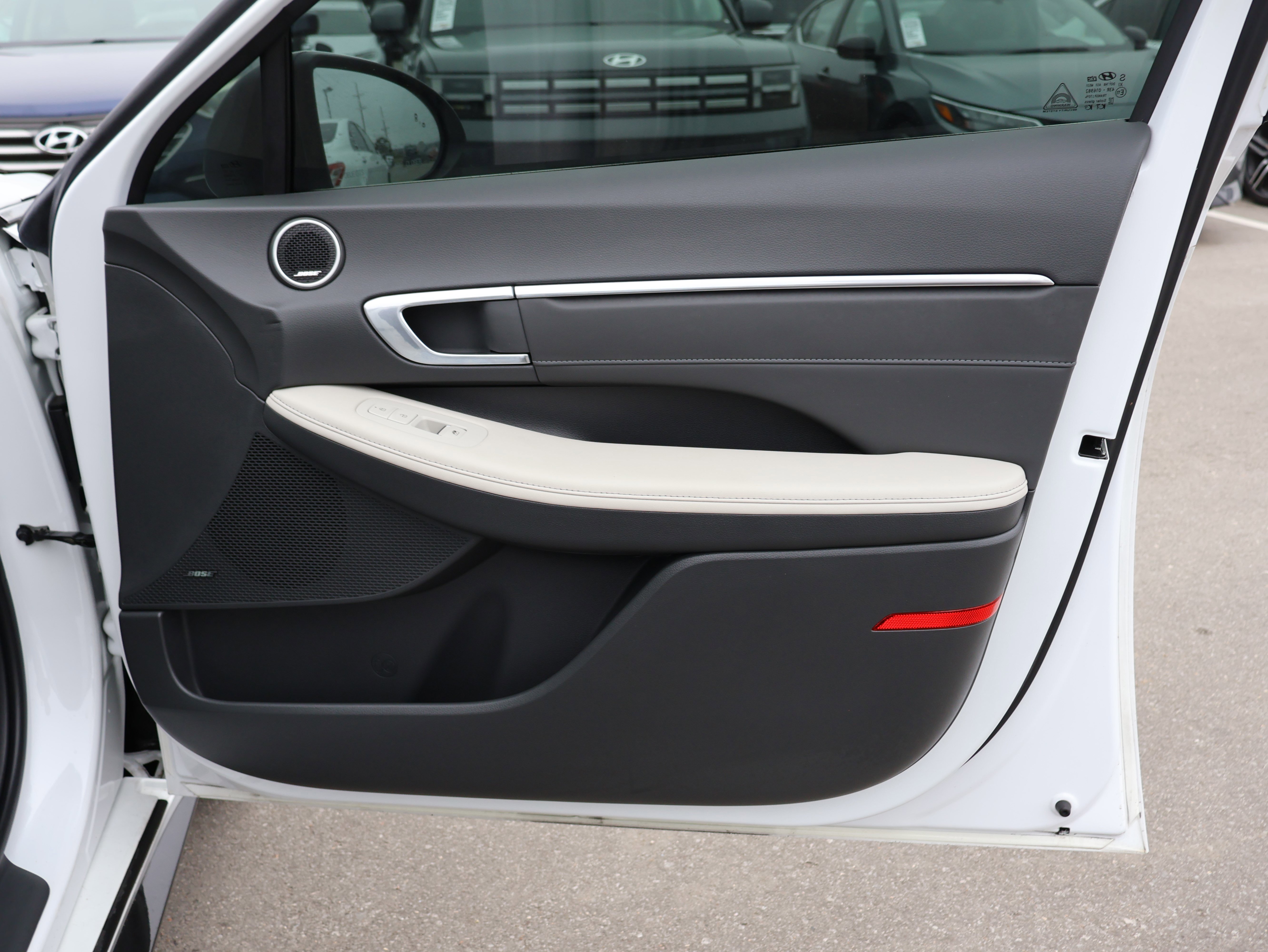 Used 2023 Hyundai Sonata Limited image 9