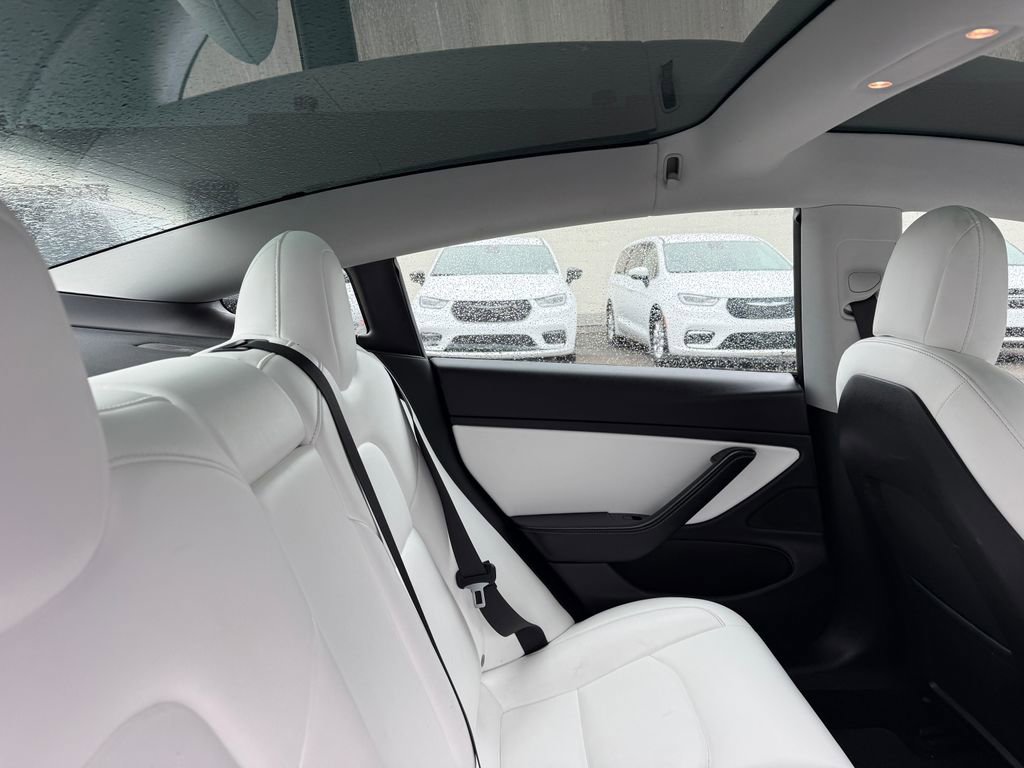 Used 2019 Tesla Model 3 Long Range image 17