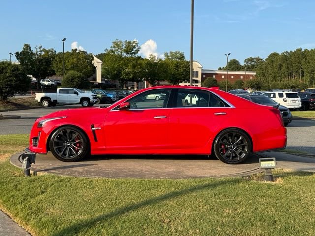 Used 2019 Cadillac CTS V w/ Carbon Fiber Package RWD image 4