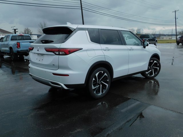 Used 2024 Mitsubishi Outlander SE image 7
