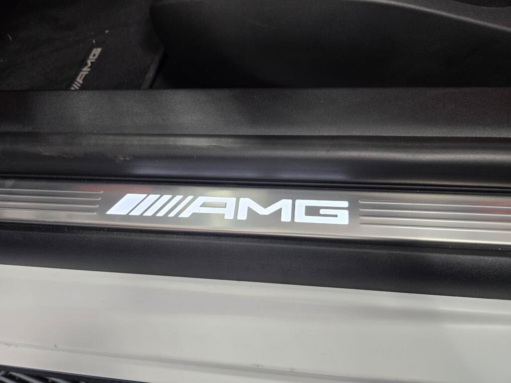 Used 2022 Mercedes-Benz SL 63 AMG 4MATIC image 35