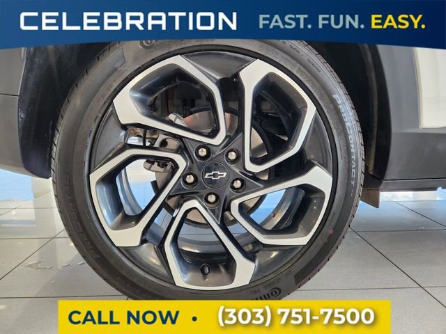 Certified 2025 Chevrolet Trax RS w/ Driver Confidence Package image 15