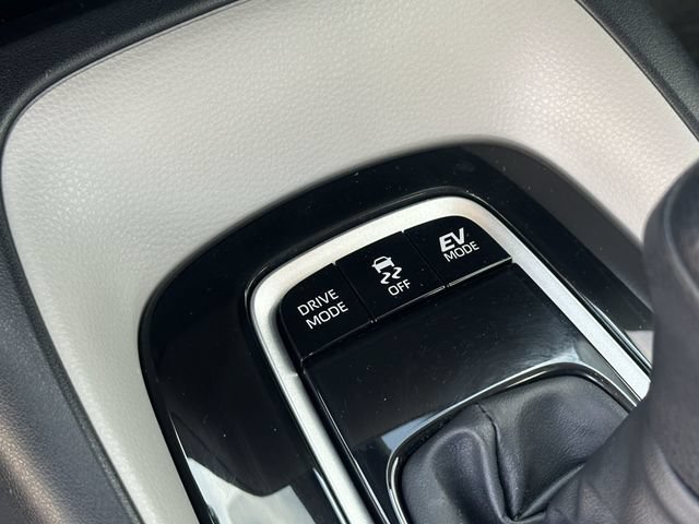 Certified 2025 Toyota Corolla LE FWD image 20