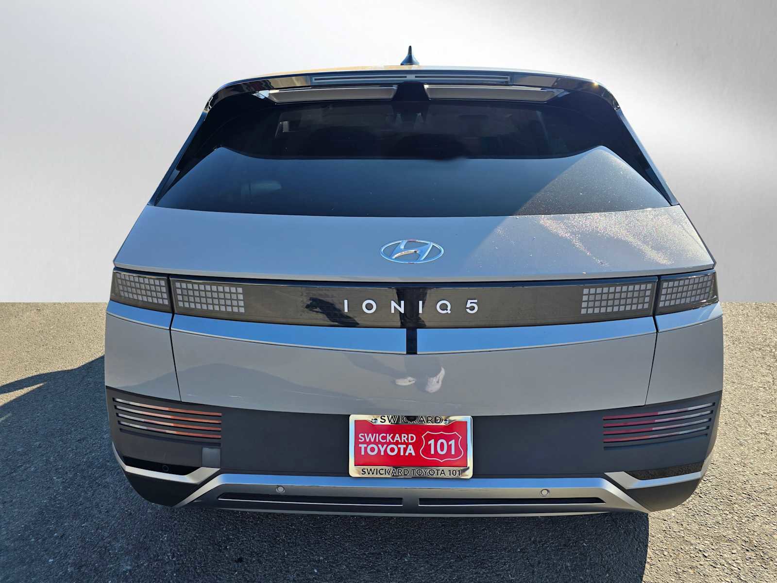 Used 2024 Hyundai Ioniq 5 SE image 4