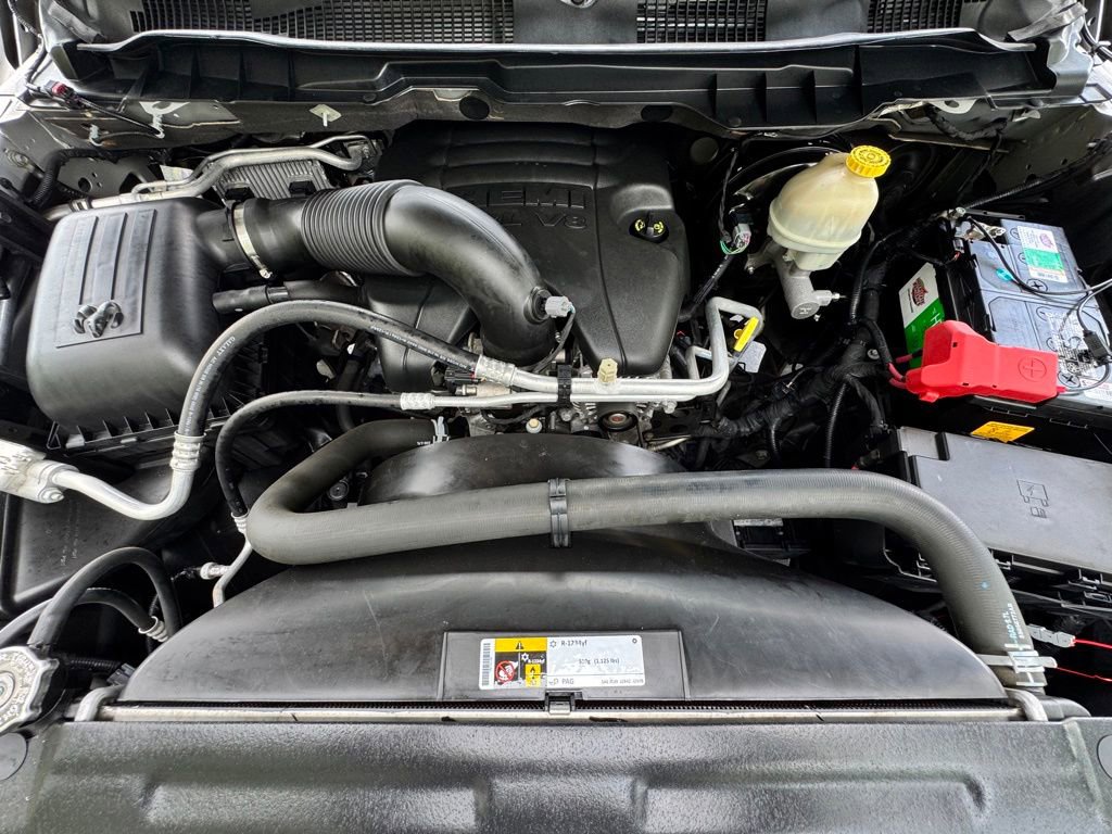 Used 2015 RAM 1500 Laramie w/ Convenience Group RWD image 10