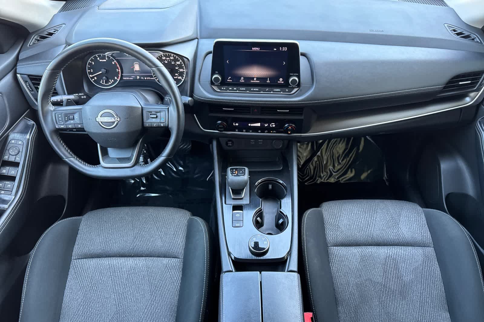 Used 2025 Nissan Rogue SV AWD/4WD image 3