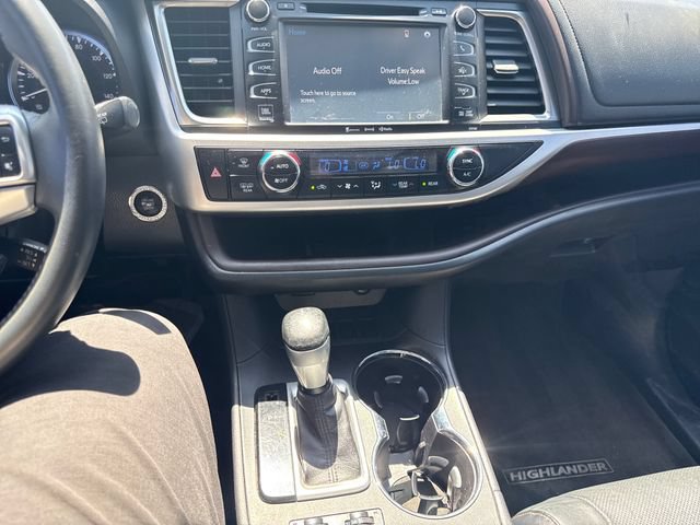 Used 2016 Toyota Highlander Limited FWD image 12