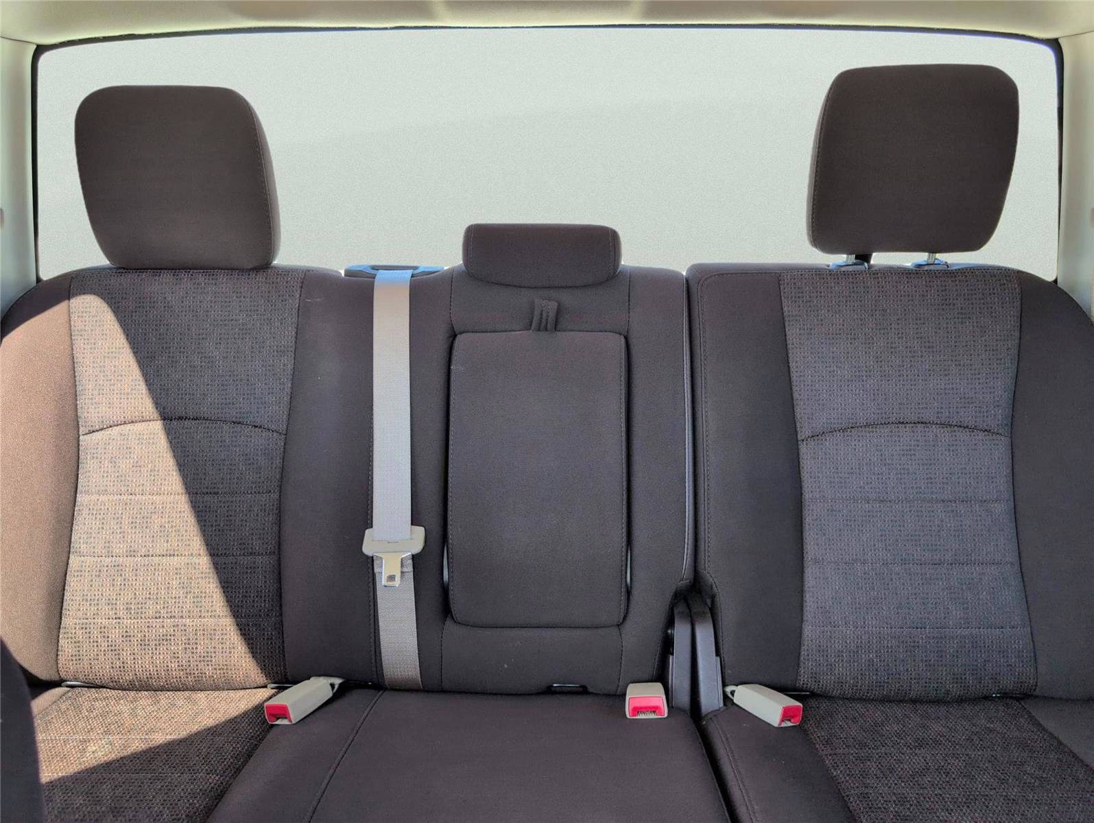 Used 2018 RAM 1500 SLT image 24