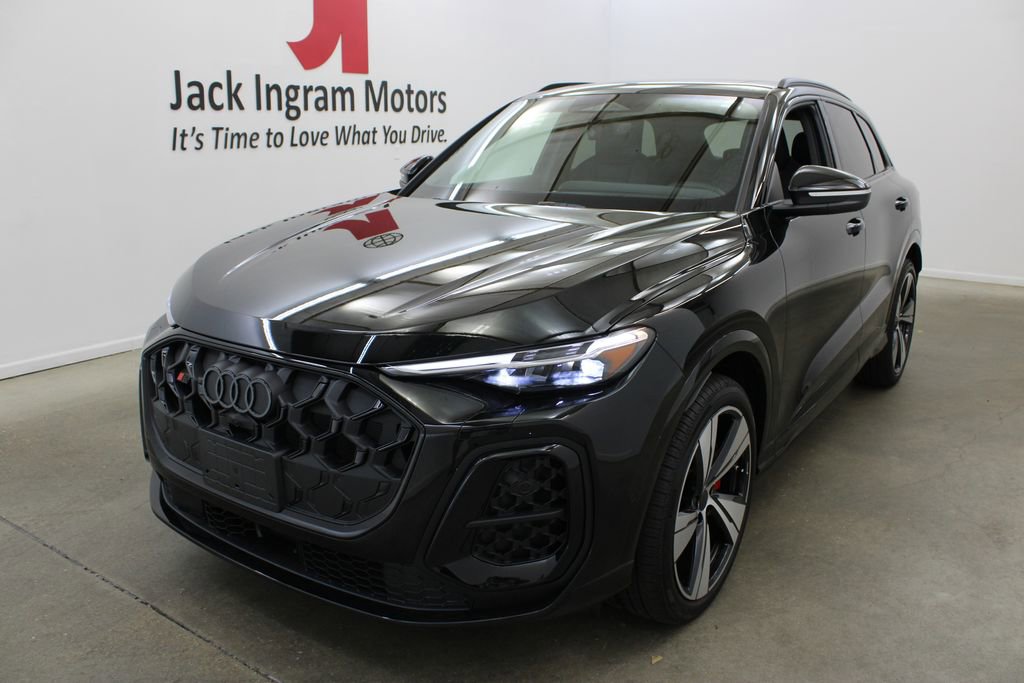 New 2026 Audi SQ5 Premium Plus image 2