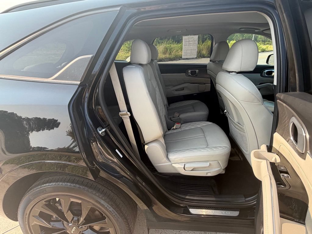 Used 2022 Kia Sorento SX FWD image 39