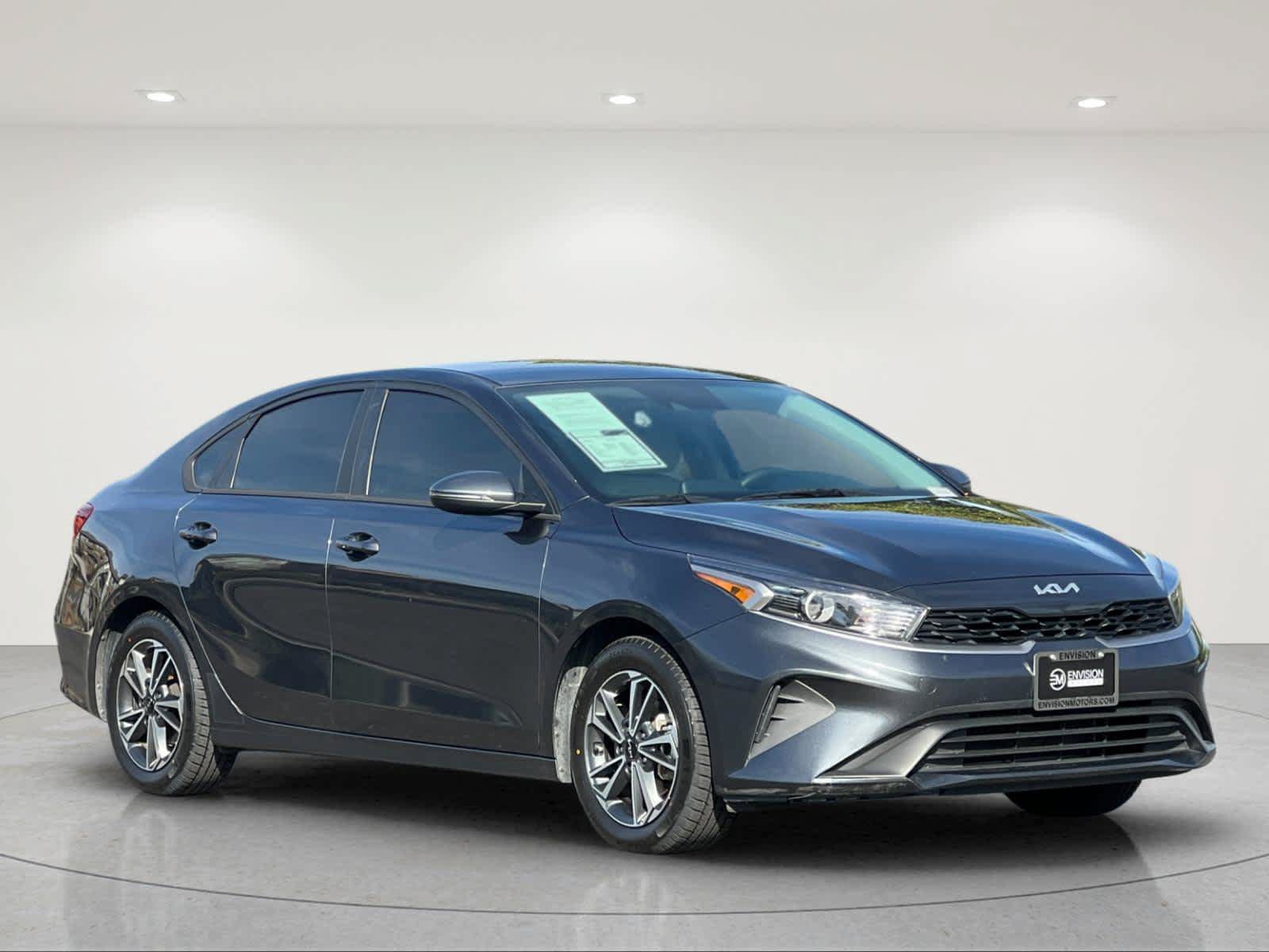 Used 2023 Kia Forte LXS w/ LXS Technology Package FWD image 7