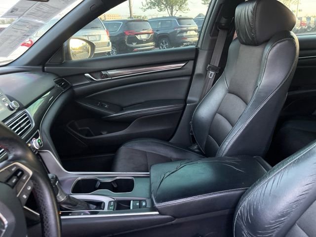 Used 2018 Honda Accord Sport image 10