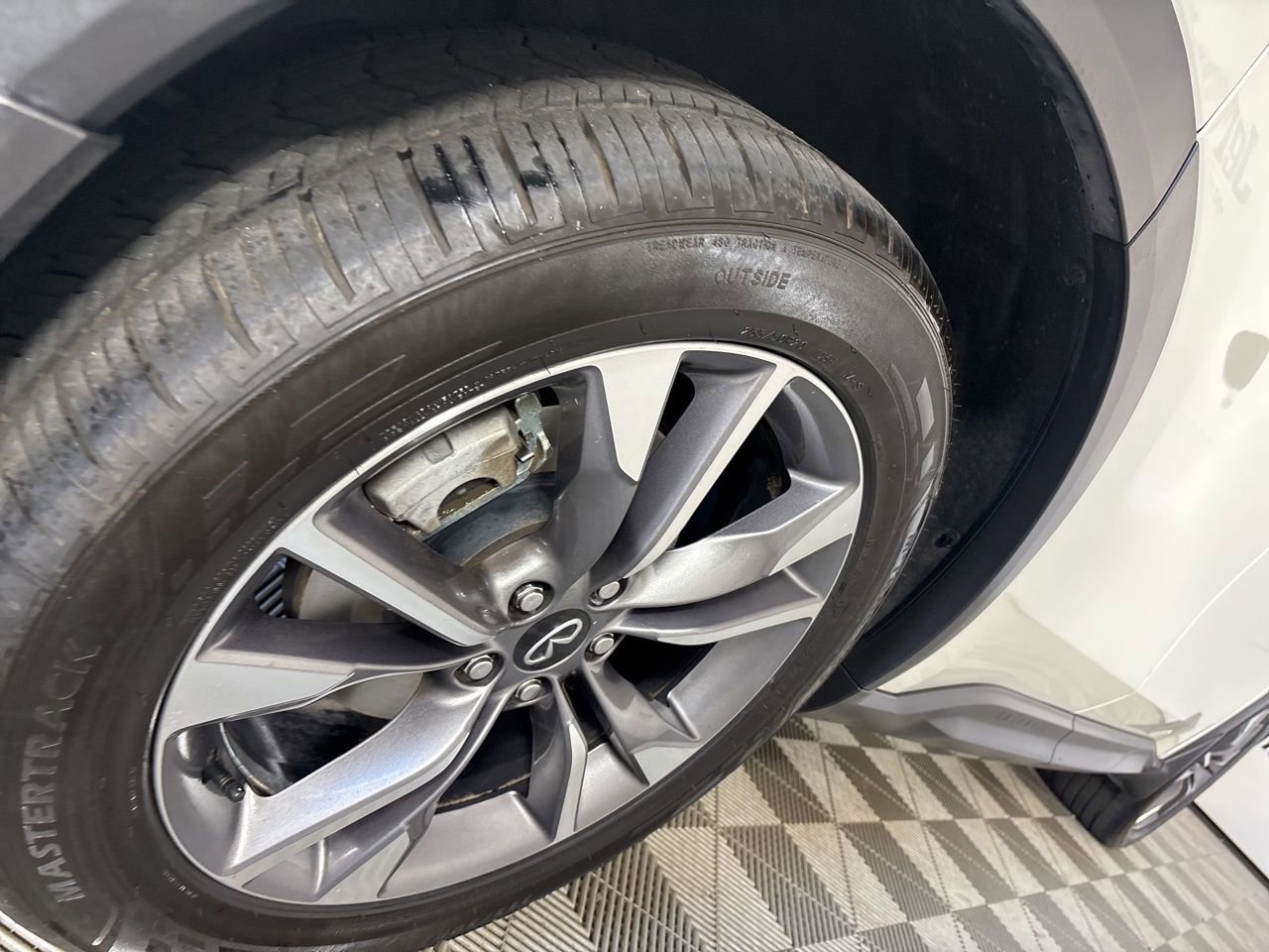 Used 2023 INFINITI QX60 Luxe w/ Cargo Package image 34