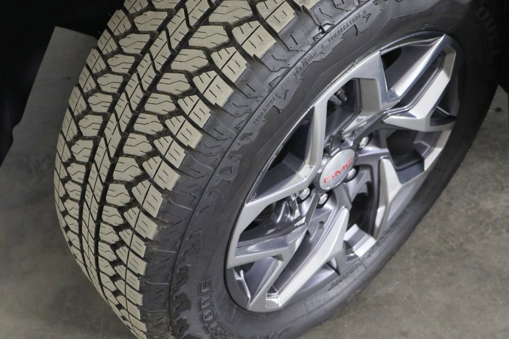 Used 2025 GMC Sierra 1500 SLT AWD/4WD image 37